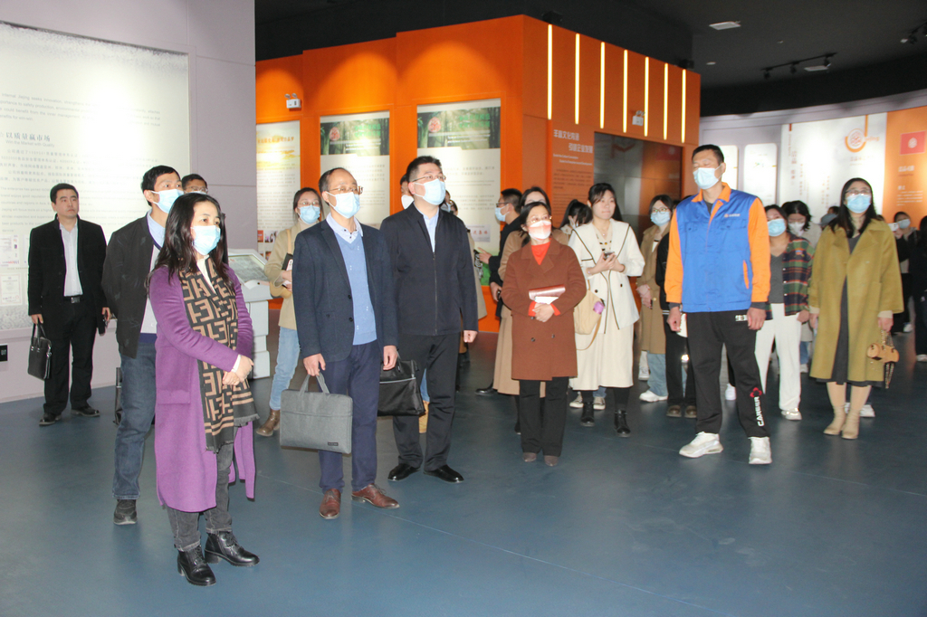 “青鳥計(jì)劃·就業(yè)服務(wù)季”高校學(xué)生企業(yè)行走進(jìn)潔晶